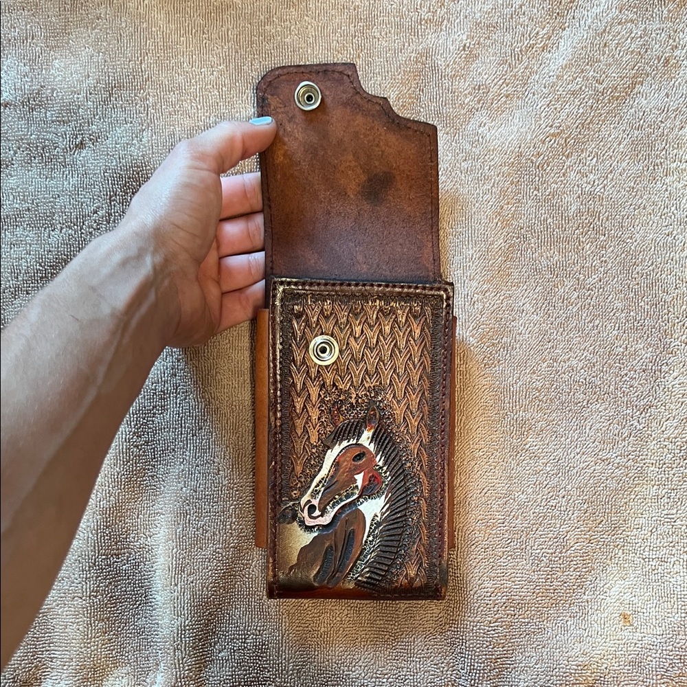 Saddle cell phone holder (for back-cinch!) - Picture 6 of 9